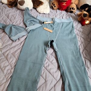 Woman Bralette & Cotton Rib Legging